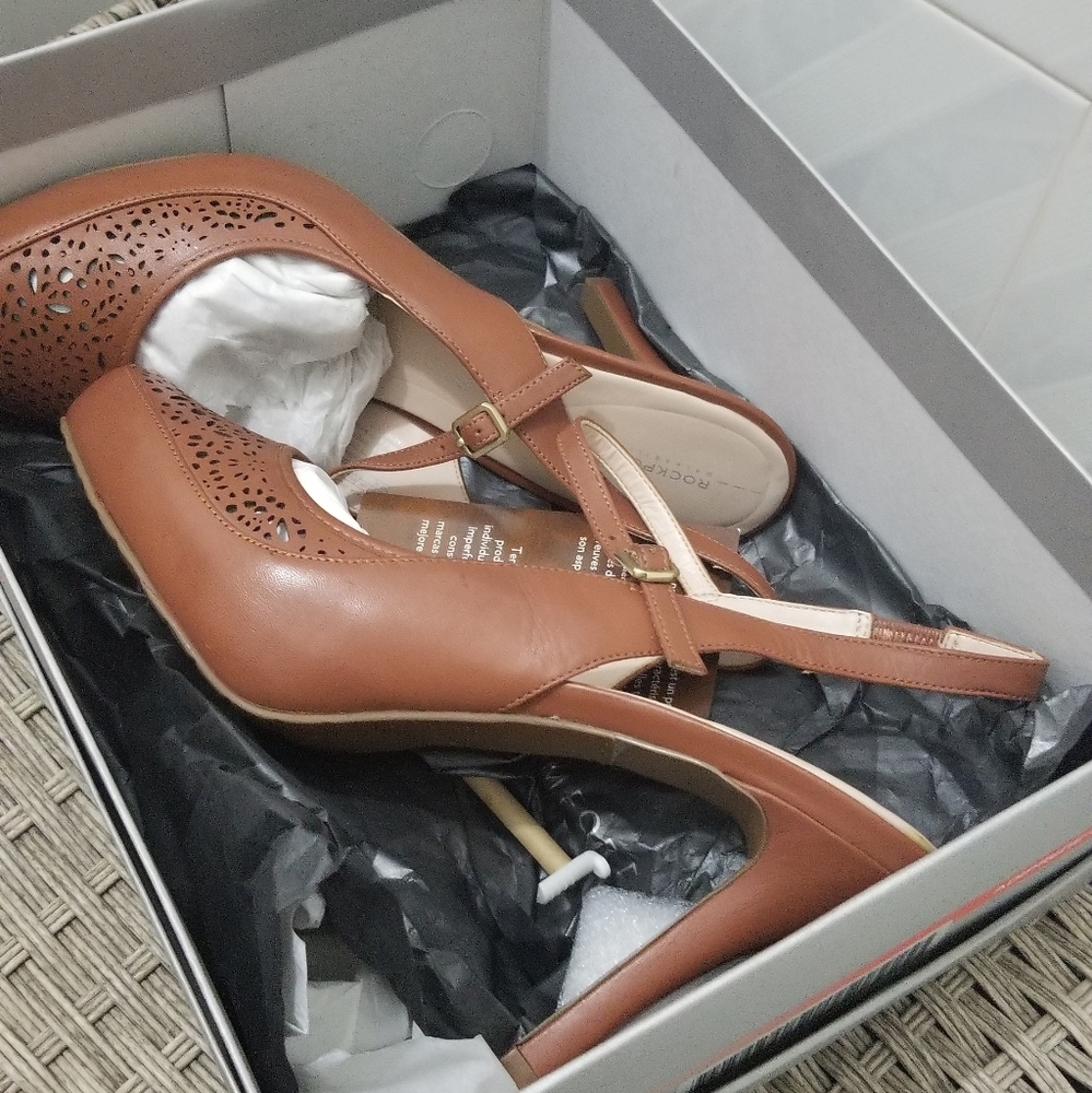 Shoes, size 11